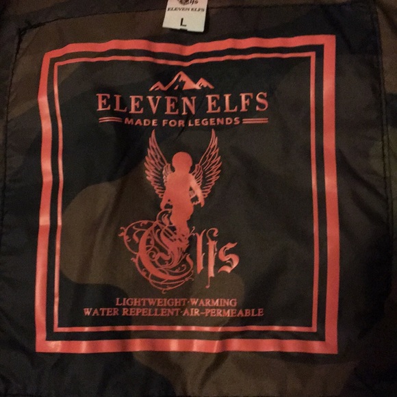 Eleven Elf’s Shannon Vegan Down Jacket in Camo - Picture 6 of 9